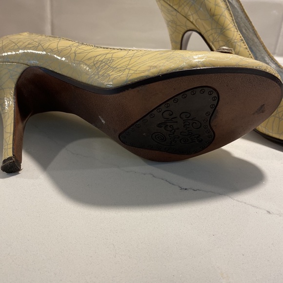 Naughty Monkey heels - Picture 2 of 2